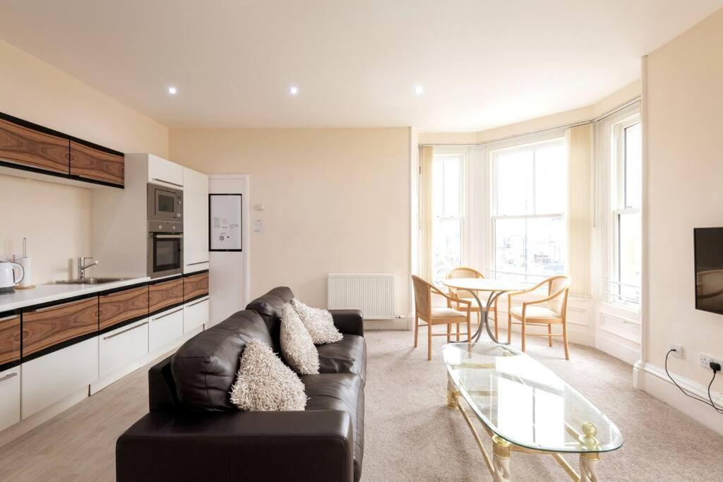 Castlebank House Flats, Dingwall Esterno foto